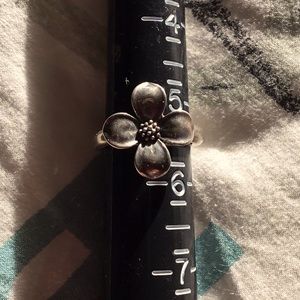 James Avery Dogwood ring
